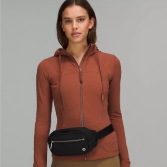 Lululemon Athletica Wanderlust Bag Black Brand‎ New Discontinued - Picture 6 of 9